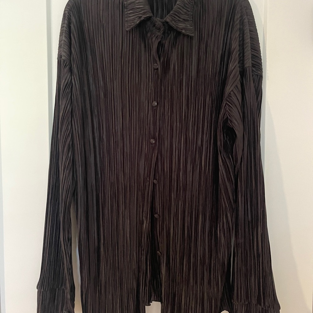 Women’s Black Pleated Shirt